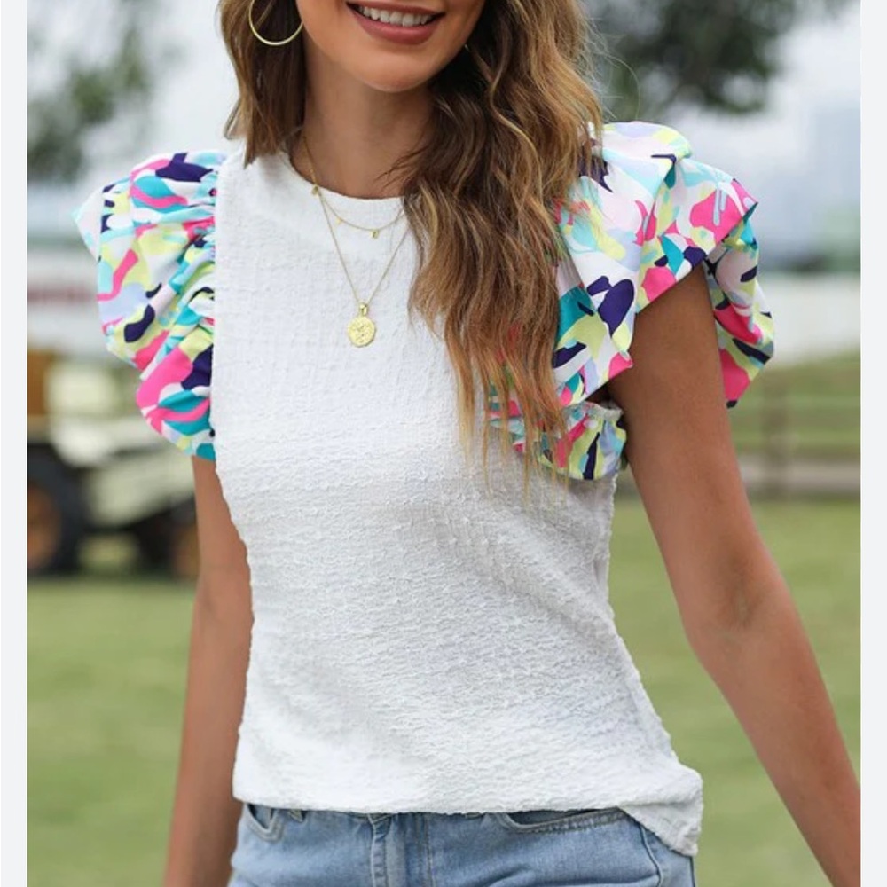 THML White Textured Top with Multicolor Ruffle Sleeves.  Fun appearance.